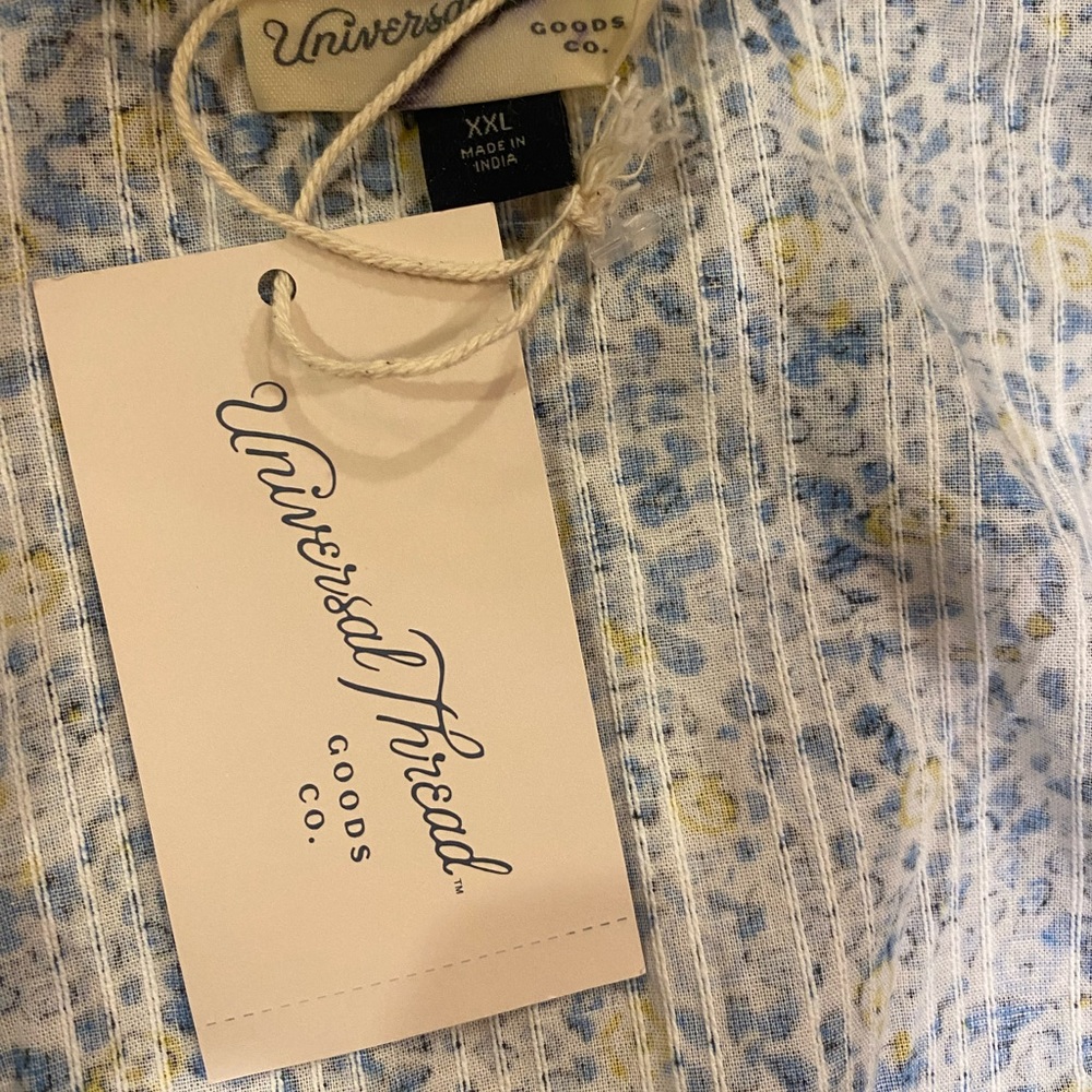 Universal Thread NWT Ruffle Floral Top XXL - Picture 3 of 6